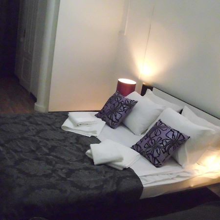 Nita Hotel Tbilisi Buitenkant foto